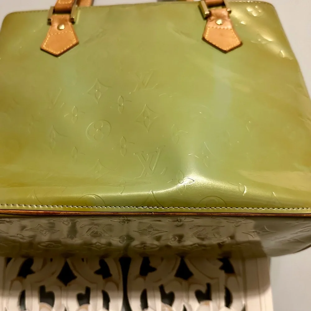 Beautiful Genuine Louis Vuitton bag Green Coated Leather - Picture 7 of 7